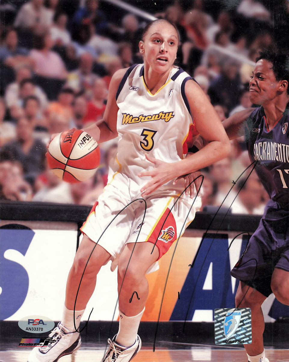 Diana Taurasi Signed 8x10 photo WNBA PSA/DNA Autographed – Golden