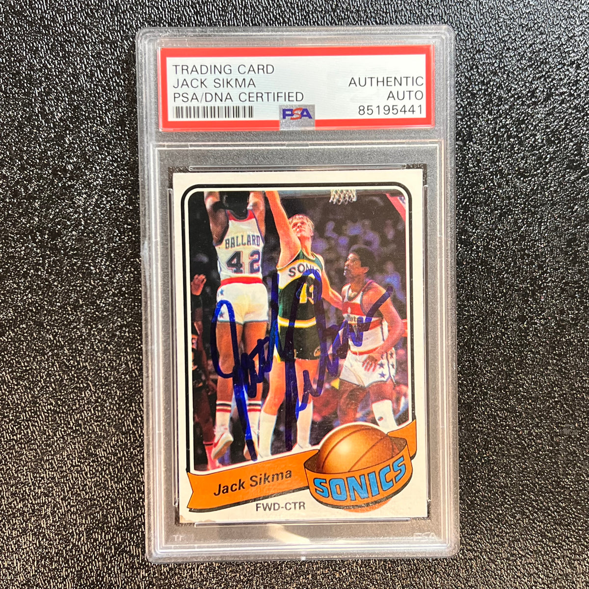 1979-80 Topps #66 Jack Sikma Signed Card AUTO PSA/DNA Slabbed 
