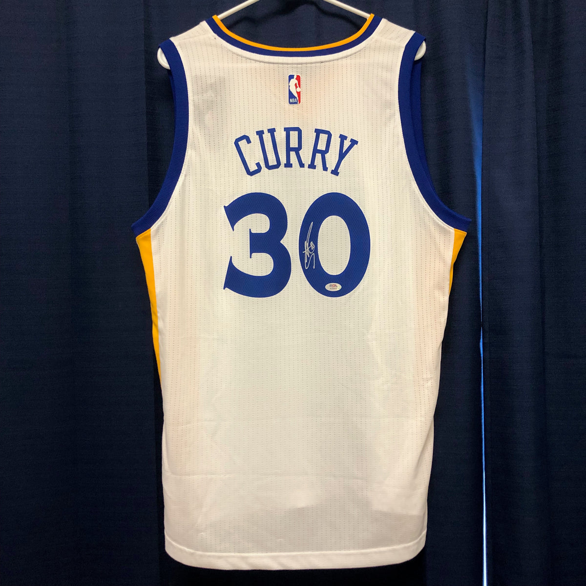 Stephen Curry signed jersey PSA/DNA Auto Grade 10