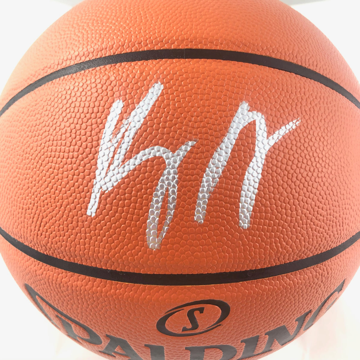 Kyle kuzma signed store basketball