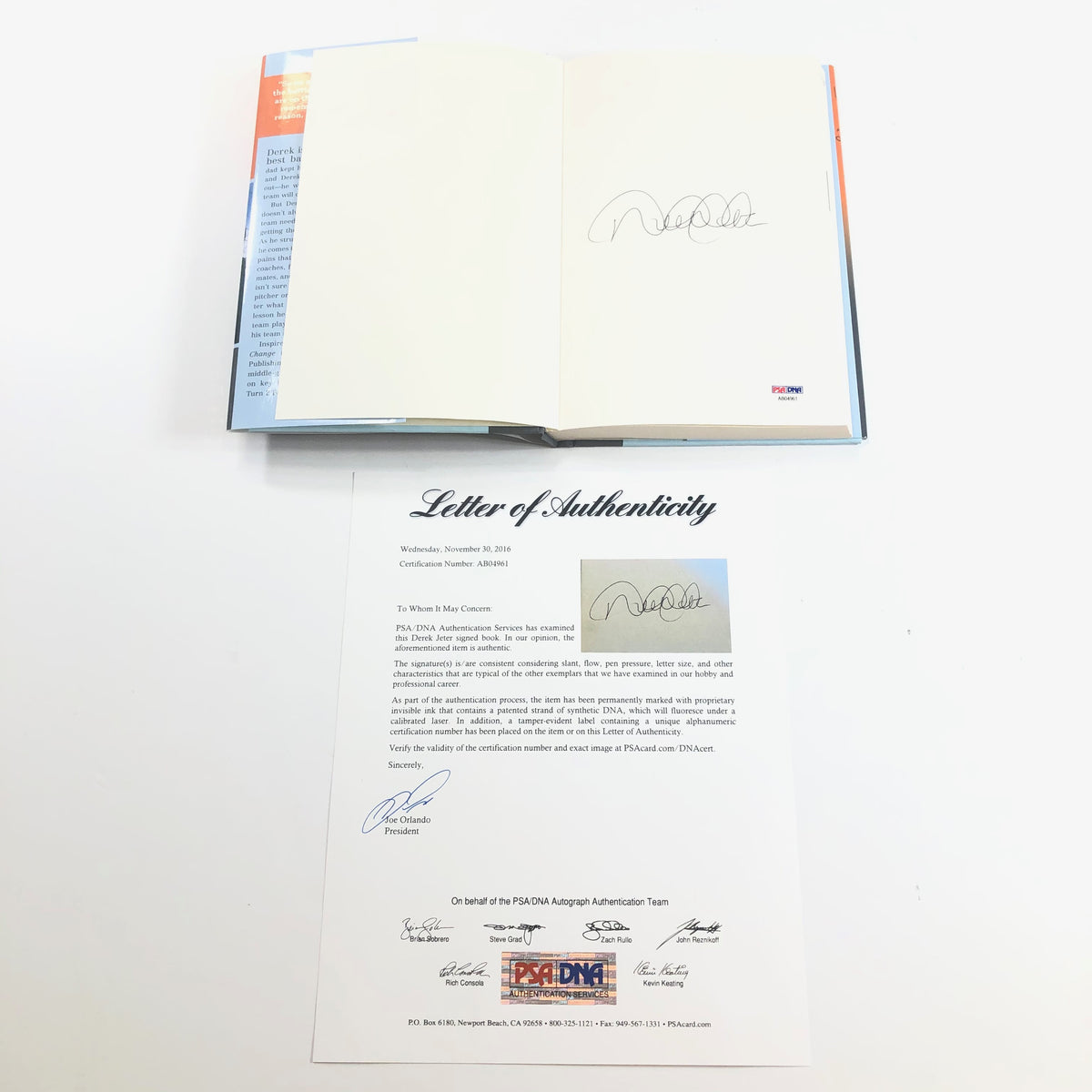 Derek Jeter Autographed Framed Jersey for Sale in Dallas, TX