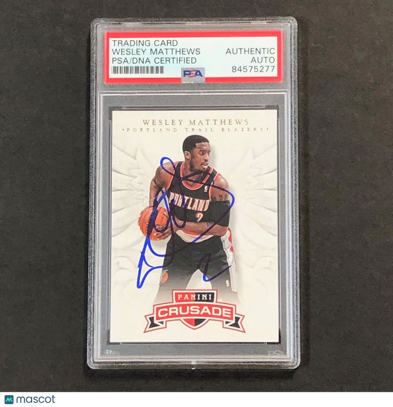 2012-13 Panini Crusade #41 Wesley Matthews Signed Card AUTO PSA Slabbed Trailbla