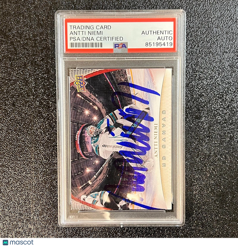 2011-12 Upper Deck #C71 Antti Niemi signed card PSA/DNA Auto San Jose Sharks Sla