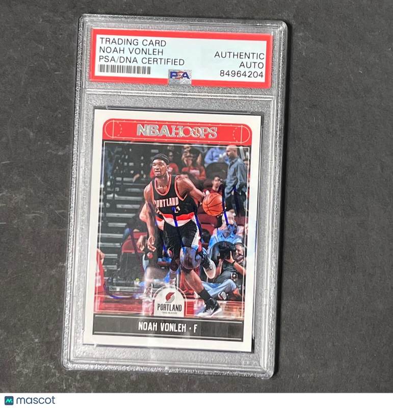 2017-18 NBA Hoops #235 Noah Vonleh Signed Card AUTO PSA/DNA Slabbed Portland Tra
