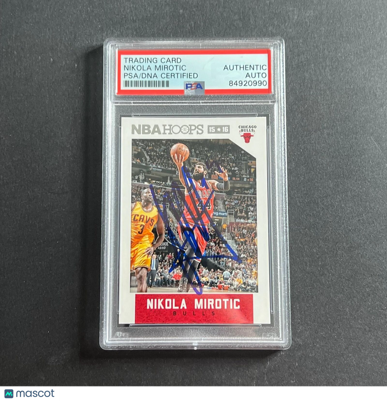 2015-16 NBA Hoops #106 Nikola Mirotic Signed Card AUTO PSA Slabbed Bulls