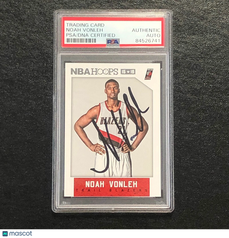 2015-16 NBA Hoops #126 Noah Vonleh Signed Card AUTO PSA/DNA Slabbed Portland Tra