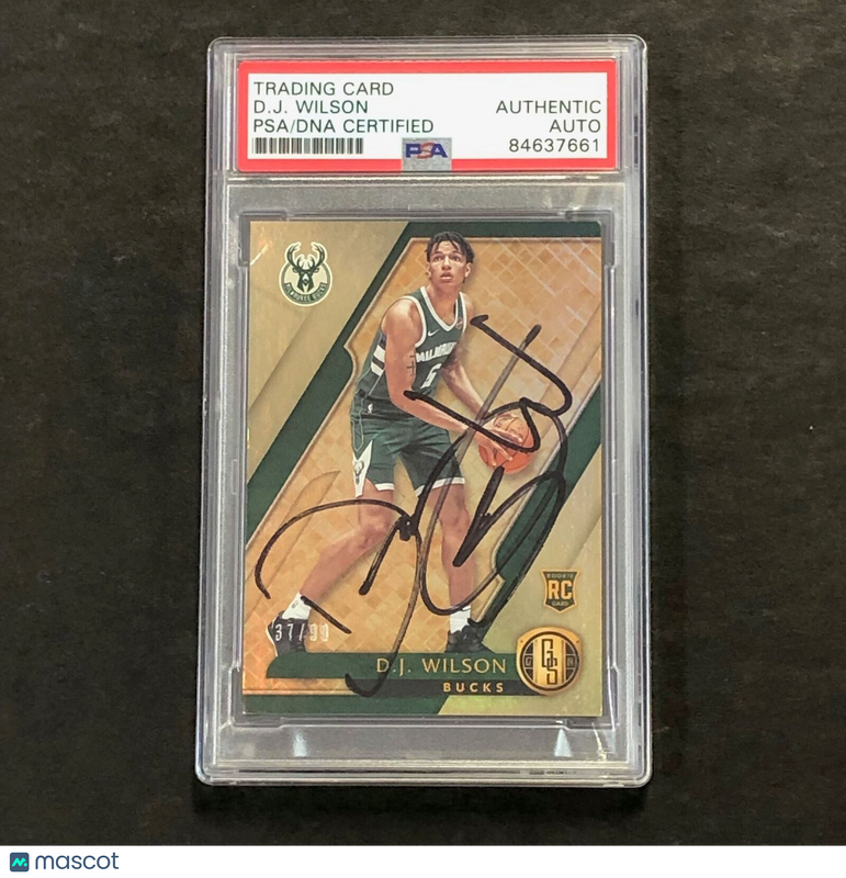 2017-18 Panini Chronicles #173 D.J. Wilson Signed Card AUTO PSA/DNA Slabbed Buck