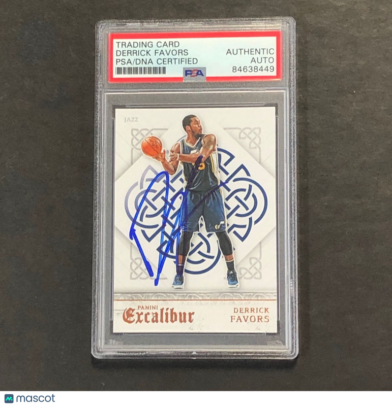 2015-16 Panini Excalibur #33 Derrick Favors Signed Card AUTO PSA Slabbed Jazz
