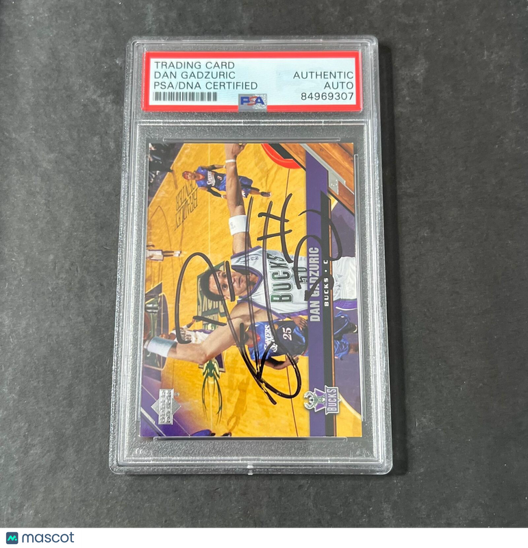 2004-05 Upperdeck #105 Dan Gadzuric Signed Card AUTO PSA Slabbed Bucks