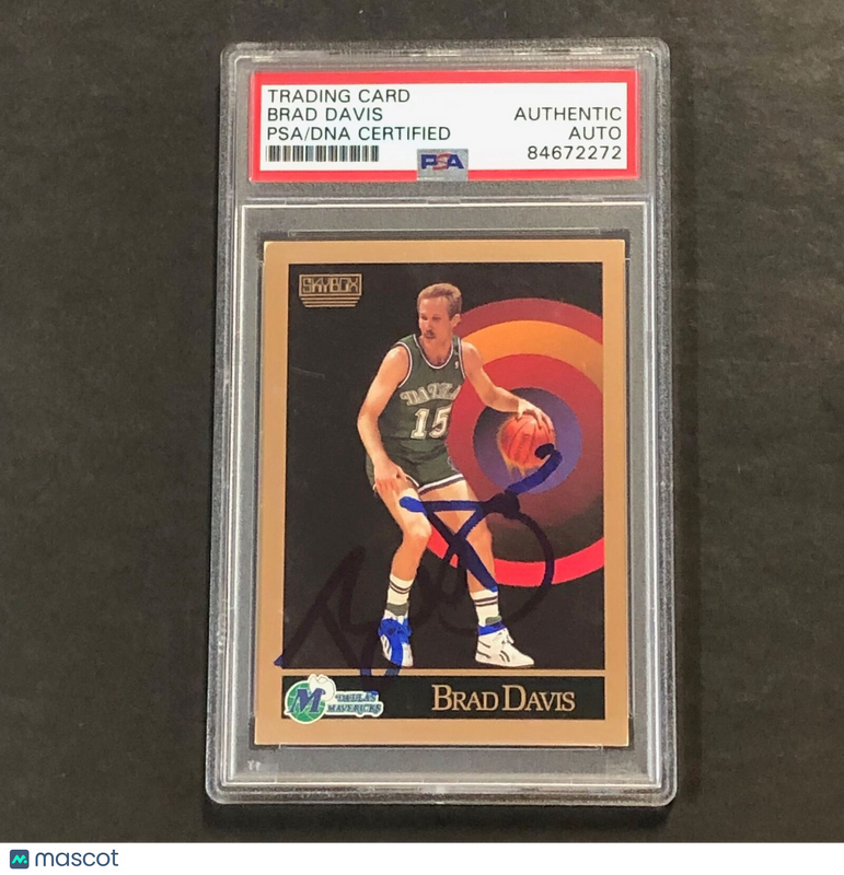 1990-91 Skybox Basketball #62 Brad Davis Signed Card AUTO PSA Slabbed Mavericks