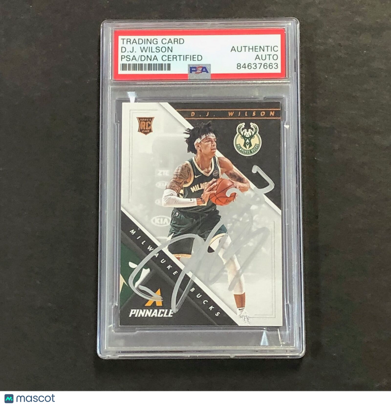 2017-18 Panini Pinnacle #266 D.J. Wilson Signed Card AUTO PSA/DNA Slabbed Bucks