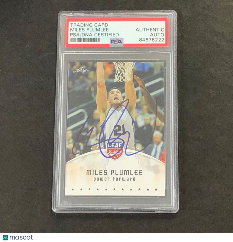 2012-13 Leaf Basketball #MP1 Miles Plumlee Signed Card AUTO PSA Slabbed
