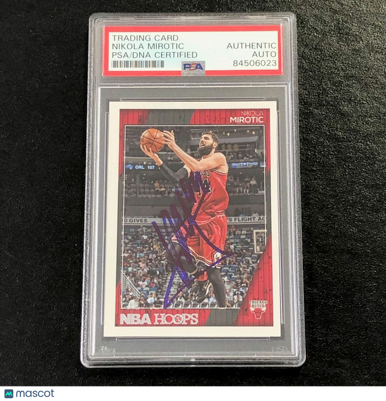 2016-17 NBA Hoops #14 Nikola Mirotic Signed Card AUTO PSA Slabbed Bulls