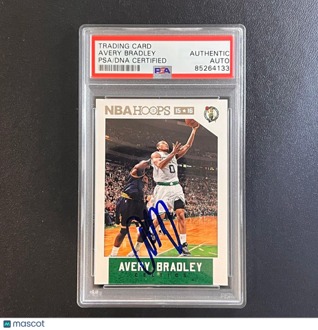 2015-16 Panini Hoops #205 Avery Bradley Signed Card AUTO PSA/DNA Slabbed Celtics