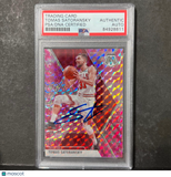 2019-20 Panini Mosaic #117 Tomas Satoransky Signed AUTO PSA Slabbed Bulls