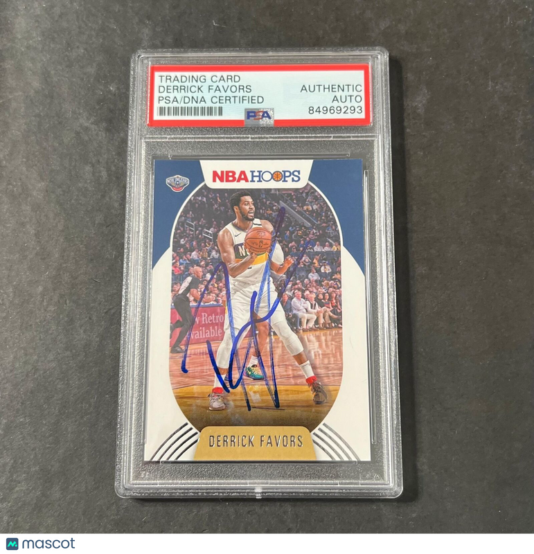 2020-21 NBA Hoops #135 Derrick Favors Signed Card AUTO PSA Slabbed Pelicans