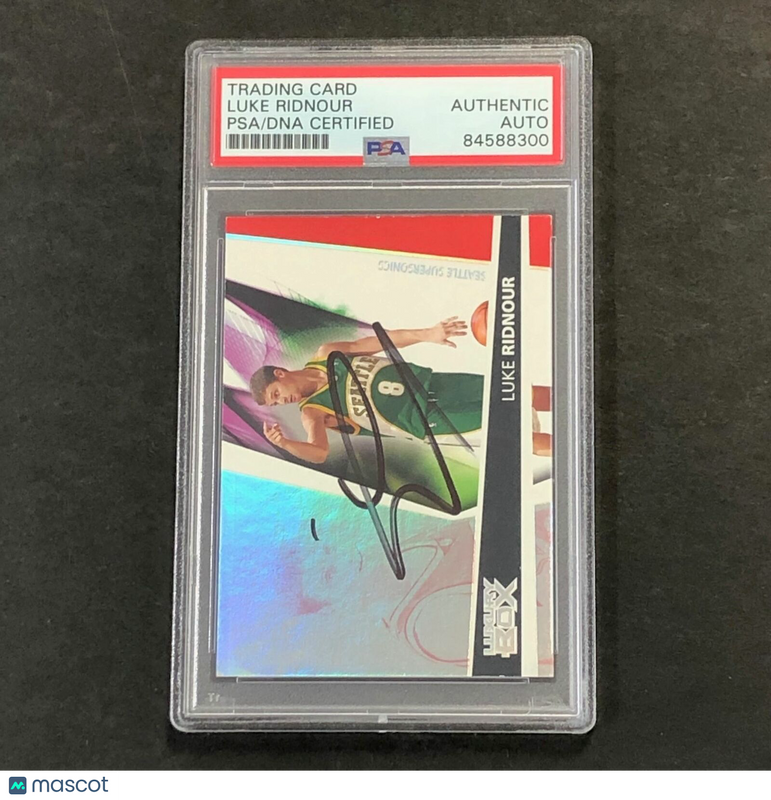 2005-06 Topps Luxury Box #8 Luke Ridnour Signed Card AUTO PSA Slabbed