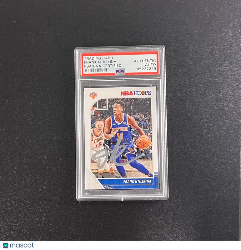 2019-20 Panini Hoops #125 Frank Ntilikina Signed Card AUTO PSA Slabbed Knicks