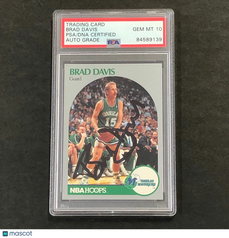 1990-91 NBA Hoops #84 Brad Davis Signed Card AUTO 10 PSA Slabbed Mavericks