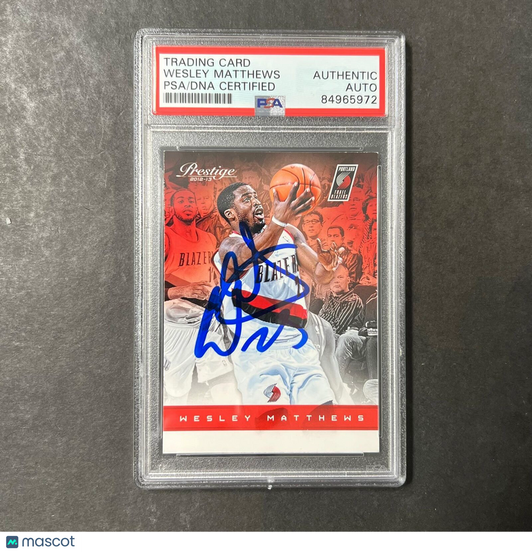 2011-12 Panini Prestige #98 Wesley Matthews Signed Card PSA Slabbed