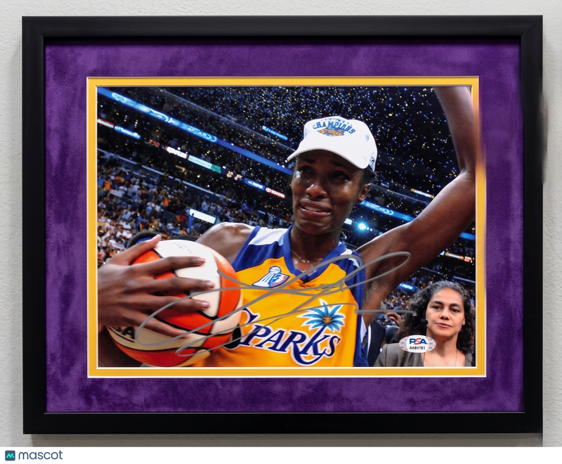 Lisa Leslie Los Angeles Sparks Signed Basketball 8x10 Custom Framed Photo PSA