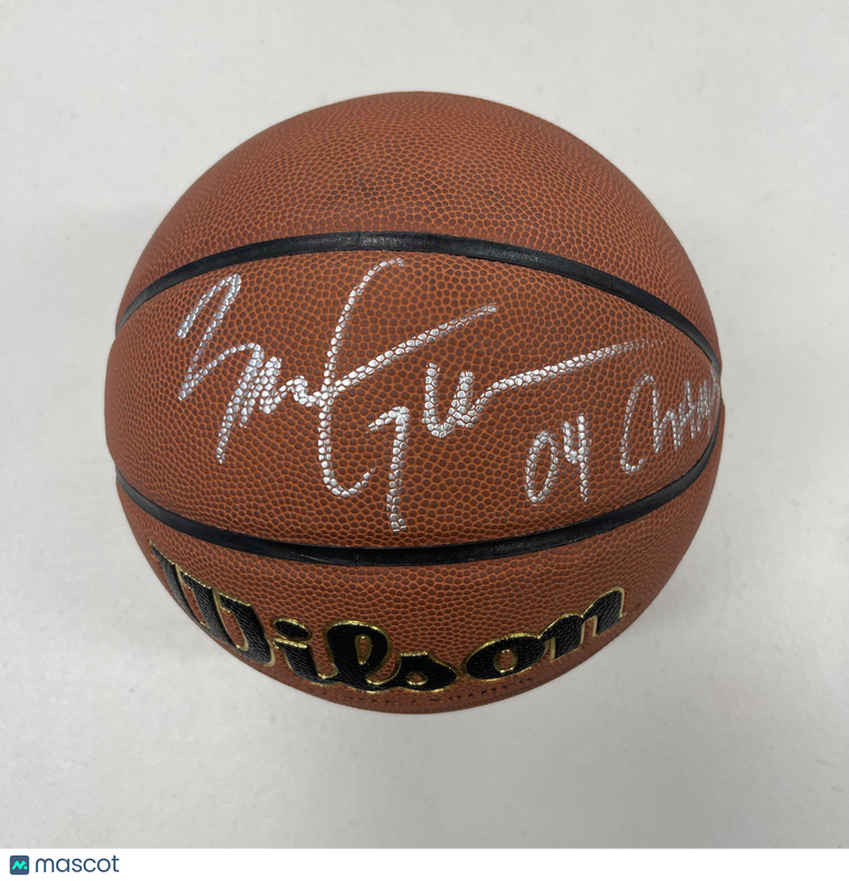 Ben Gordon Signed Basketball PSA Uconn Huskies "04 Champ"
