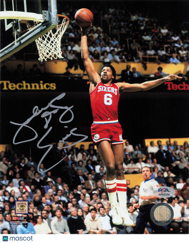 Julius Erving Philadelphia 76ers Signed Basketball 8x10 Photo PSA