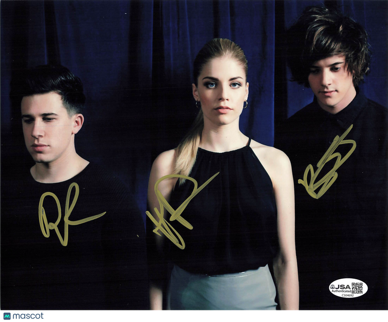 Hannah Reid, Dan Rothman, Dominic Major Signed 8x10 Photo JSA