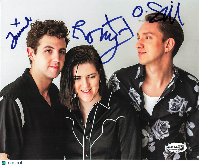 Jamie Smith, Romy Madley Croft, Oliver Sim Signed 8x10 Photo JSA