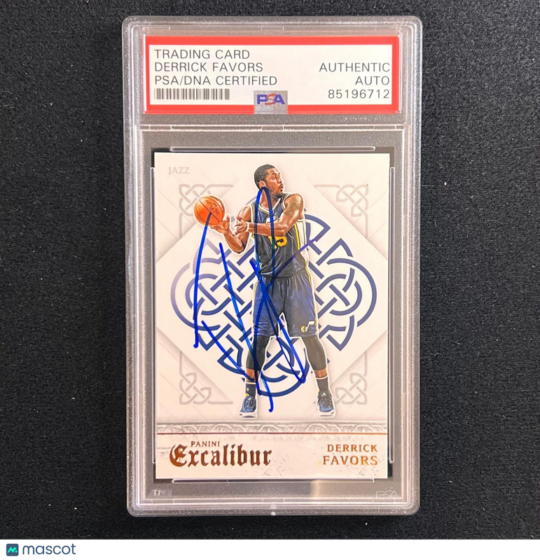 2015-16 Panini Excalibur #33 Derrick Favors Signed Card AUTO PSA Slabbed Jazz