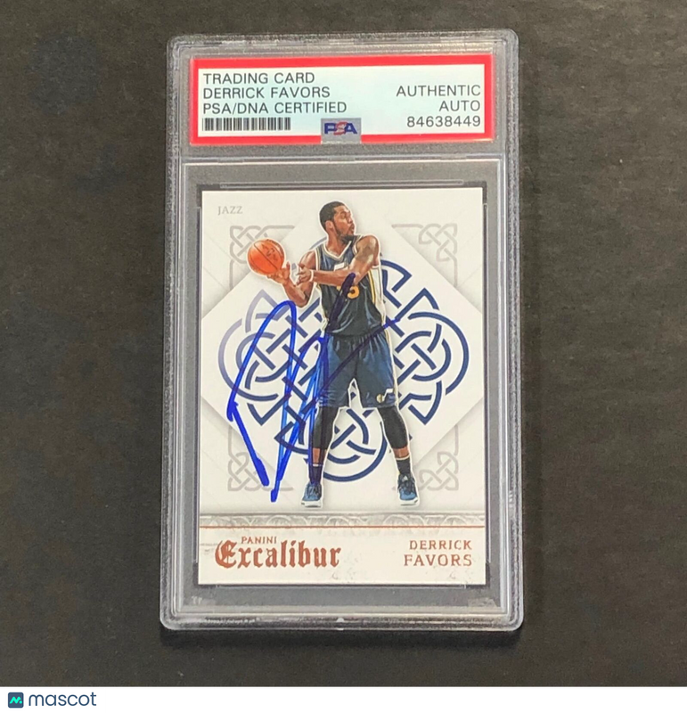 2015-16 Panini Excalibur #33 Derrick Favors Signed Card AUTO PSA Slabbed Jazz