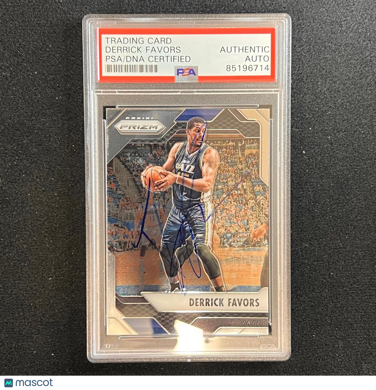 2016-17 Panini Prizm #103 Derrick Favors Signed Card AUTO PSA Slabbed Jazz
