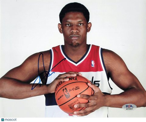 KEVIN SERAPHIN signed 8x10 photo PSA/DNA Washington Wizards Autographed