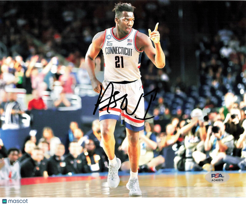 Adama Sanogo Signed 8x10 photo PSA/DNA UConn Autographed
