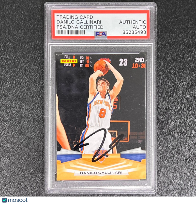 2009-10 Panini #25 Danilo Gallinari Signed Card AUTO PSA/DNA Slabbed Knicks