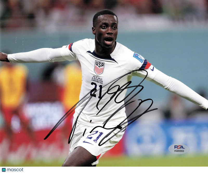 Timothy Weah Signed United States Men's National Team Football 8x10 Photo PSA