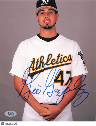 GIO GONZALEZ signed 8x10 photo PSA/DNA Athletics Autographed