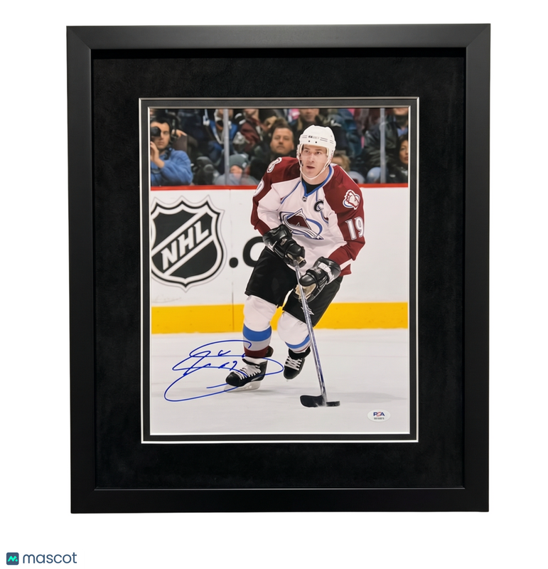 Joe Sakic Signed Hockey 11x14 Custom Framed Photo PSA Autographed