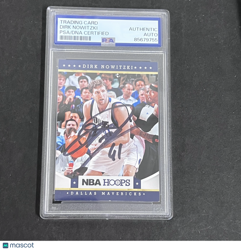 2012 Dirk Nowitzki Panini NBA Hoops#37 Signed Card PSA Auto Auth Autographed