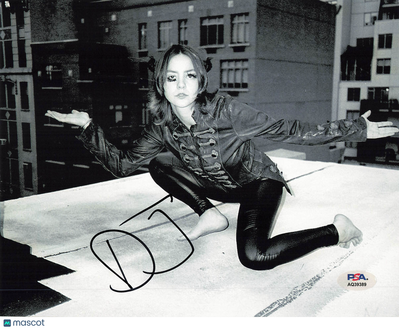 Dora Jar Signed 8x10 Photo PSA Autographed
