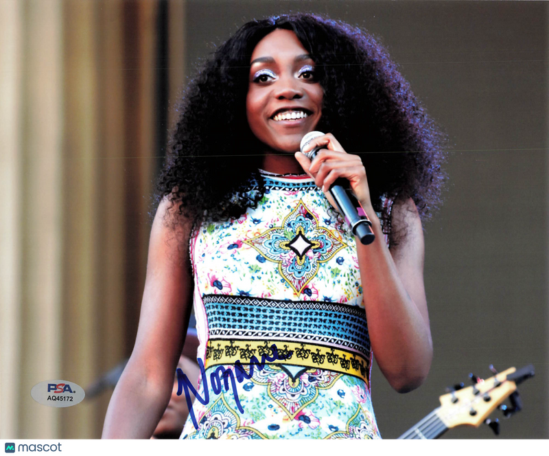 Noname Signed 8x10 Photo PSA Autographed