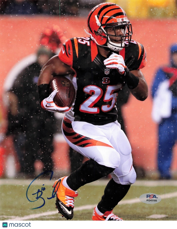 Giovani Bernard Signed Cincinnati Bengals Football 8x10 Photo PSA Autographed