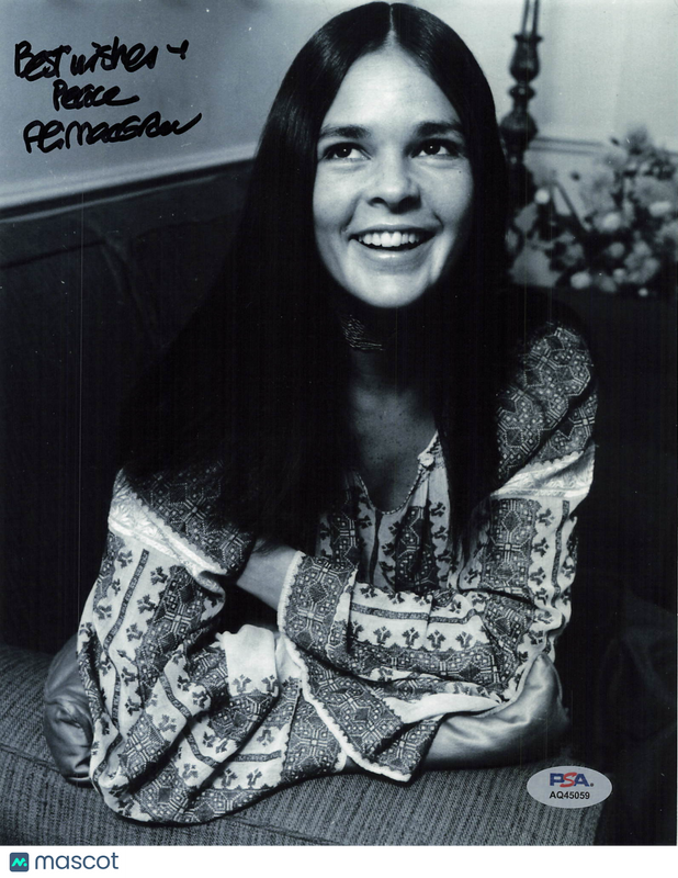 Ali MacGraw Signed 8x10 Photo PSA Autographed