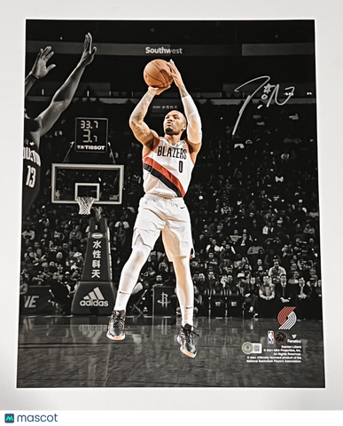 Damian Lillard Portland Trail Blazers Signed Basketball 16x20 Photo BAS