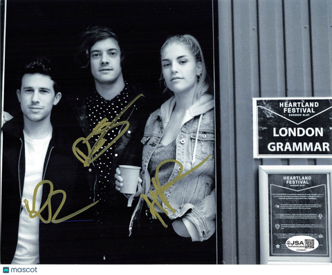 Hannah Reid, Dan Rothman, Dominic Major Signed 8x10 Photo JSA