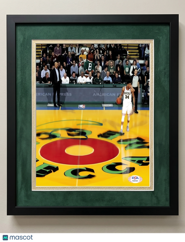 Giannis Antetokounmpo Milwaukee Bucks Signed 8x10 Custom Framed Photo PSA Auth