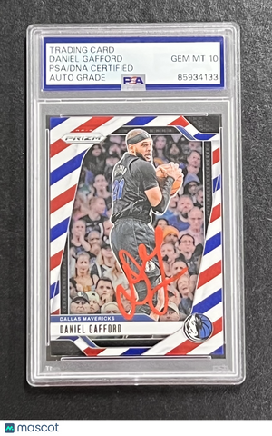 2024-25 Panini Prizm Basketball #124 Daniel Gafford Signed Card Auto 10 PSA Slab