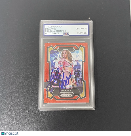 2024 Panini Prizm WWE#187 Lola Vice Signed Card PSA Auto 10 Autographed