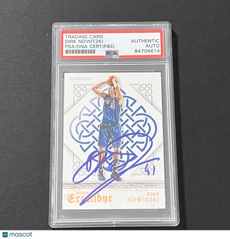 2015-16 Panini Excalibur #132 Dirk Nowitzki Signed Card PSA Dallas Mavericks