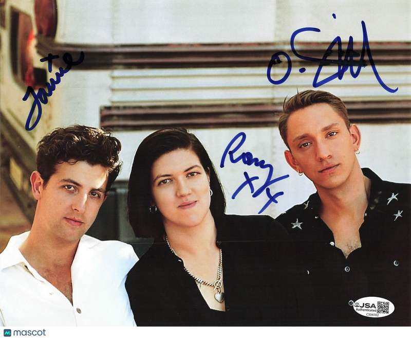 Jamie Smith, Romy Madley Croft, Oliver Sim Signed 8x10 Photo JSA